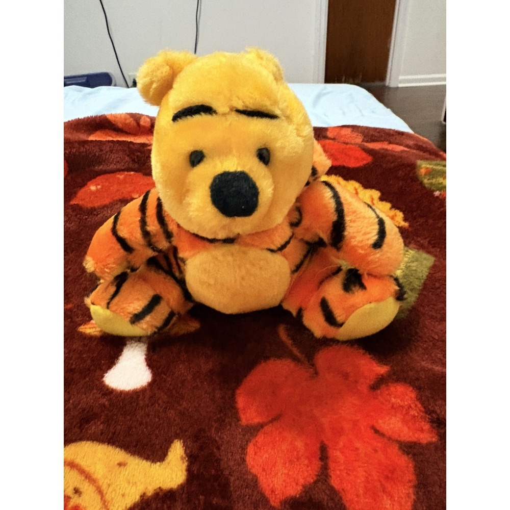 Vintage DISNEY WINNIE THE POOh In Tigger Halloween Costume A